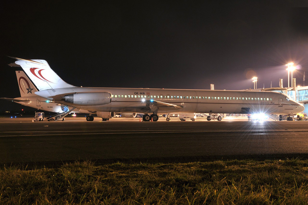 McDonnell Douglas MD-83 - OE-IKB