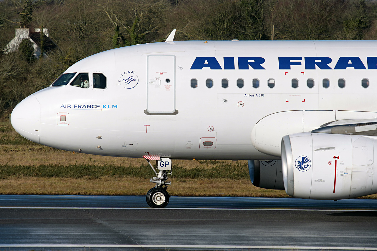 Airbus A318-111 - F-GUGP